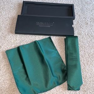 Solid Dark Green Tie and Square Set